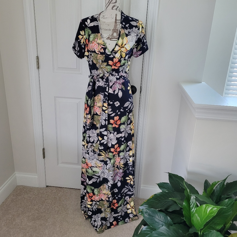 CLOSET CLOSING! MAKE AN OFFER! Rags & Couture Navy/Floral Maxi Dress